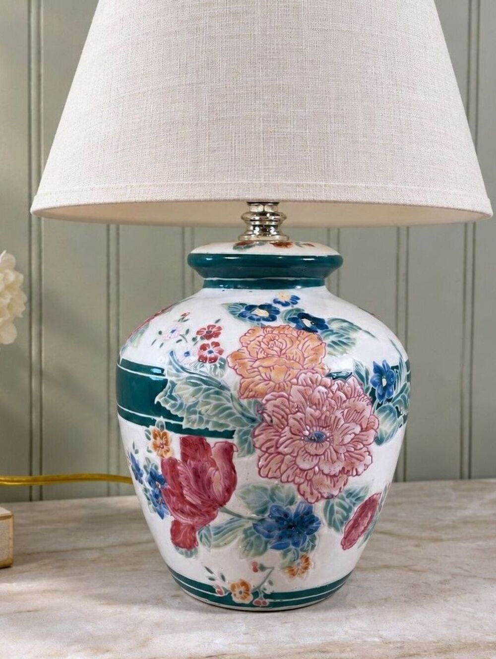 Vintage Chinoiserie Famille Rose Ceramic Ginger Jar Table Lamp